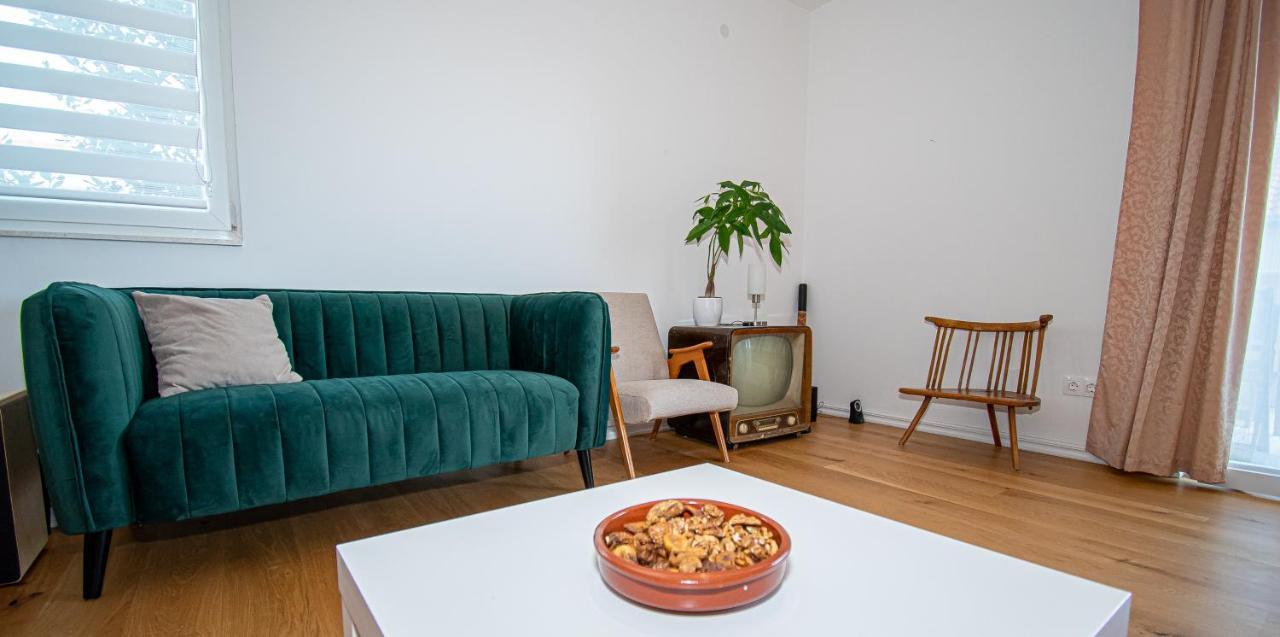 Apartment Nikola Kaštel Novi المظهر الخارجي الصورة