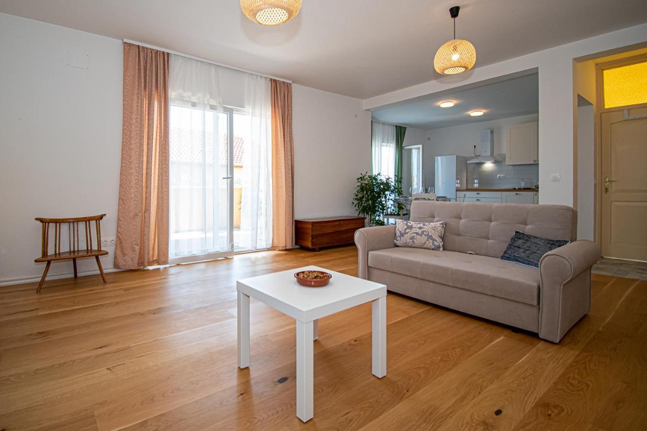Apartment Nikola Kaštel Novi المظهر الخارجي الصورة